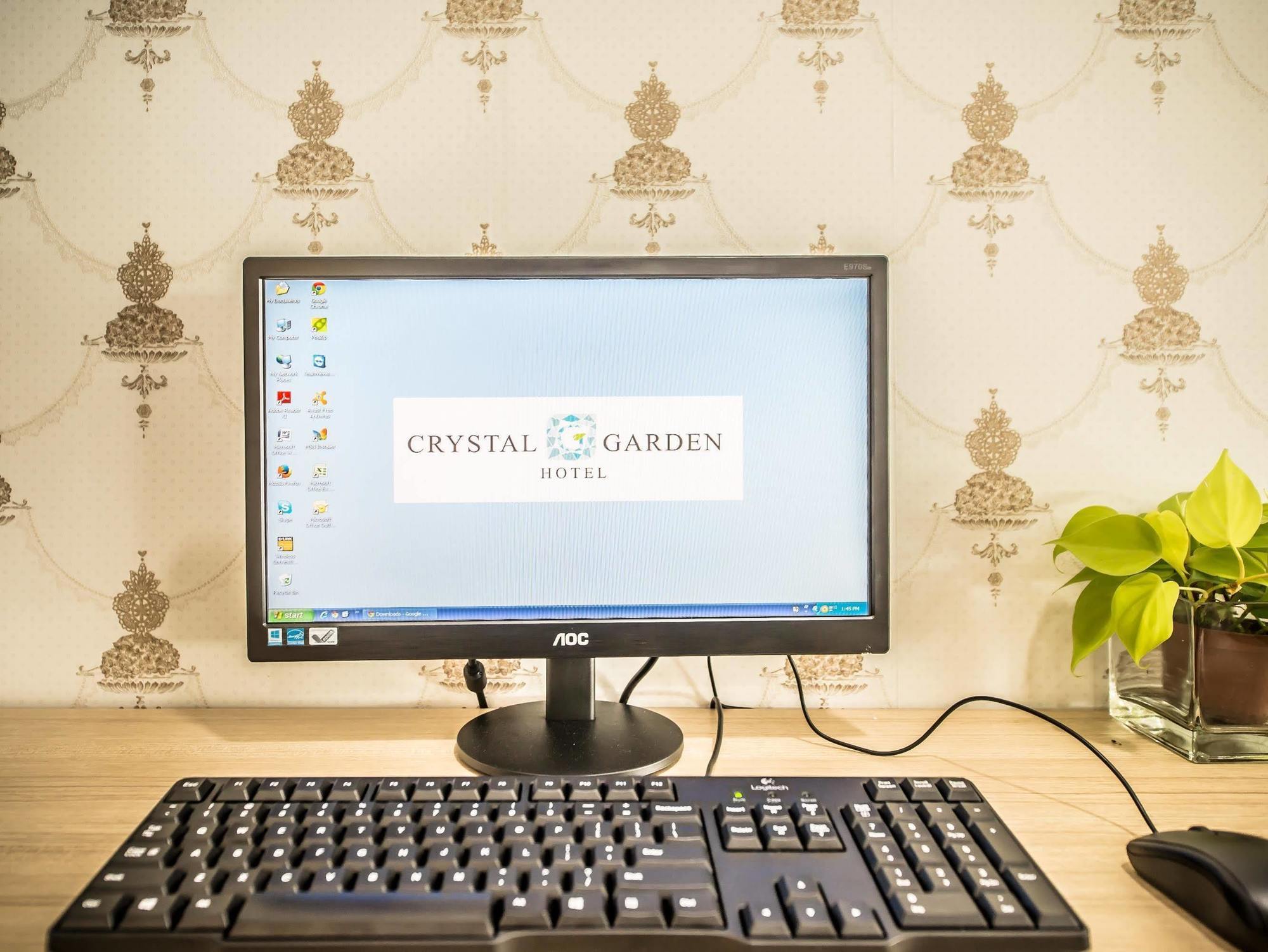 Crystal Garden Hotel - Сери Кембанган Екстериор снимка